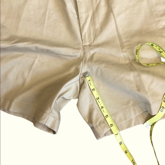 Lands End Khaki Flat Front 6” shorts size 34 - Picture 6 of 7